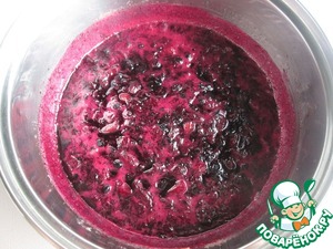 Соус с черникой и ревенем