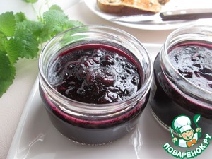 Соус с черникой и ревенем