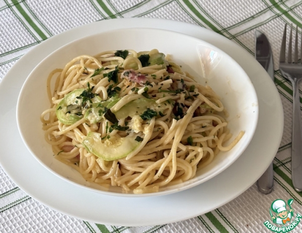 Спагетти с кабачками в сливочном соусе