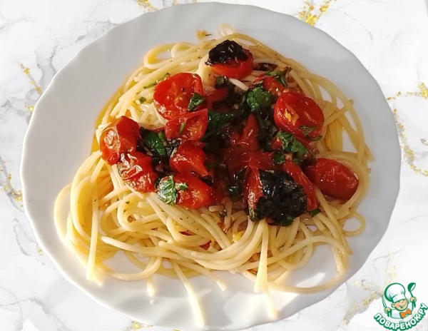 Спагетти с помидорами Черри по-средиземноморски