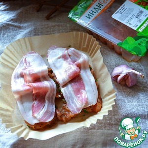 Стейк индейки под беконом Стейк индейки под беконом