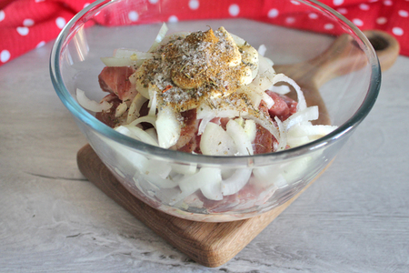 Стейк, замаринованный в майонезном #махеевъ маринаде, с яйцом 