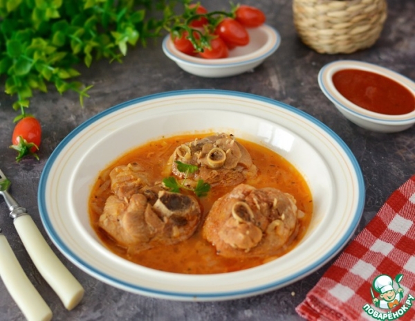 Стейки голени индейки в томатном соусе Стейки голени индейки в томатном соусе