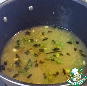 Суп из зелёного горошка и шпината
