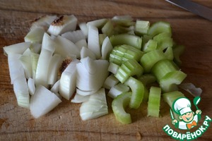 Суп-пюре из горошка с кешью Суп-пюре из горошка с кешью