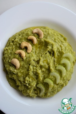 Суп-пюре из горошка с кешью Суп-пюре из горошка с кешью