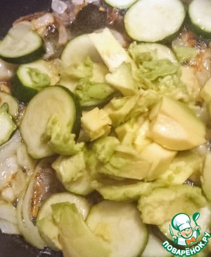 Суп-пюре с авокадо и цуккини