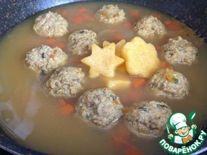 Суп с фрикадельками и кукурузной полентой Суп с фрикадельками и кукурузной полентой