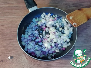 Суп с маринованными огурцами и перловкой Суп с маринованными огурцами и перловкой