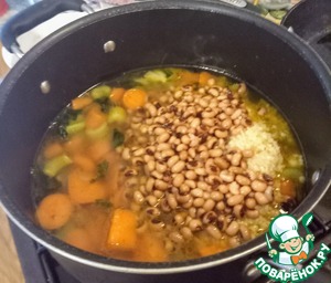 Суп с морковью, сельдереем и фасолью
