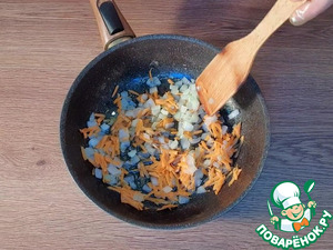 Суп с сыром и обжаренным картофелем Суп с сыром и обжаренным картофелем