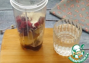 Свекольный смузи с яблоком и черносливом Свекольный смузи с яблоком и черносливом