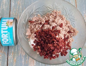 Сырная закуска "Ёлочка" с тунцом Сырная закуска "Ёлочка" с тунцом