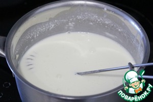 Сырный горячий шоколад со смородиной