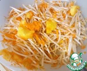 Тайский салат с креветками и манго Тайский салат с креветками и манго