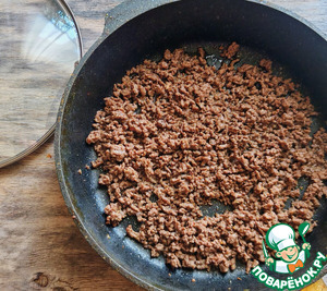 Такос с мясом, черешней и камамбером Такос с мясом, черешней и камамбером