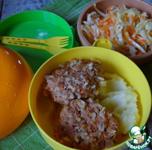 Тефтели из индейки с рисом Тефтели из индейки с рисом