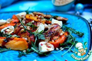 Теплый салат из индейки с хурмой Теплый салат из индейки с хурмой