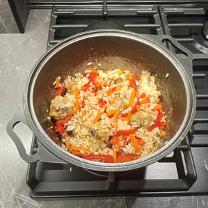 Тяхан с курицей и овощами