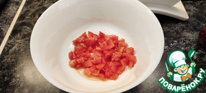 Тёплый салат с тунцом и макаронами
