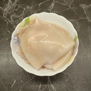 Том ям с креветками и кальмарами Том ям с креветками и кальмарами