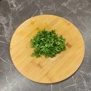 Том ям с креветками и кальмарами Том ям с креветками и кальмарами