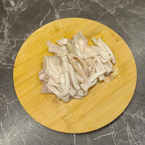 Том ям с креветками и кальмарами Том ям с креветками и кальмарами