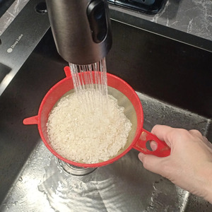 Том ям с креветками и кальмарами Том ям с креветками и кальмарами