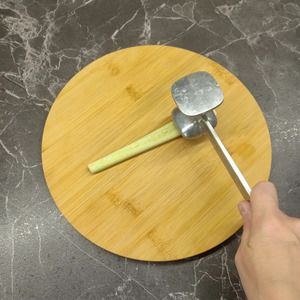 Том ям с креветками и кальмарами Том ям с креветками и кальмарами