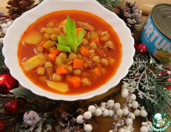 Томатный суп с тунцом и нутом
