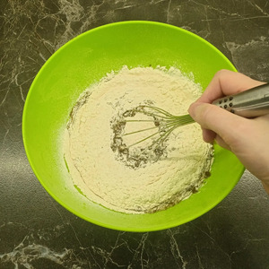 Торт &laquo;Черемуховый&raquo; с черносливом и орехами