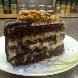 Торт &laquo;Черемуховый&raquo; с черносливом и орехами