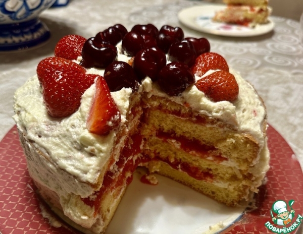 Торт " Клубничный Поцелуй"