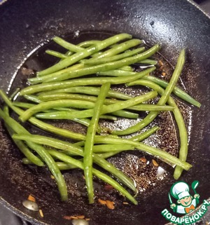 Трапанезе спагетти с жареной стручковой фасолью Трапанезе спагетти с жареной стручковой фасолью