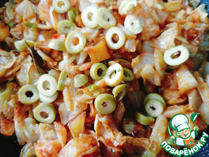 Тушеная капуста с картофелем и оливками