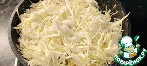 Тушеная капуста с пшеном и мясом