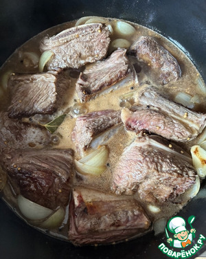 Тушёные говяжьи рёбра Тушёные говяжьи рёбра