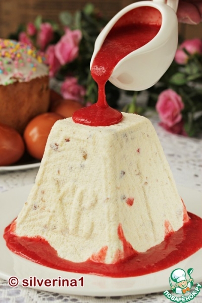 Творожная пасха с клубничным соусом Творожная пасха с клубничным соусом