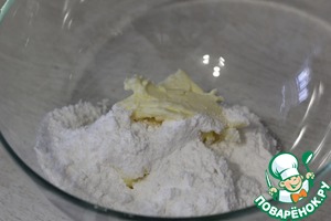 Творожная пасха с клубничным соусом Творожная пасха с клубничным соусом