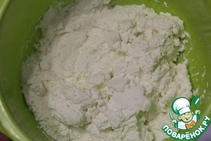 Творожная пасха с клубничным соусом Творожная пасха с клубничным соусом