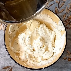 Творожное суфле без выпечки с сухофруктами