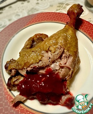 Утиные грудки: су-вид, духовка и брусника Утиные грудки: су-вид, духовка и брусника