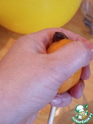 Варенье из абрикосов "Целые плоды" Варенье из абрикосов "Целые плоды"