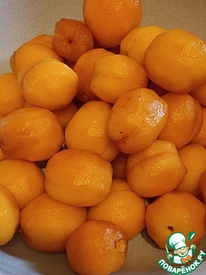 Варенье из абрикосов "Целые плоды" Варенье из абрикосов "Целые плоды"