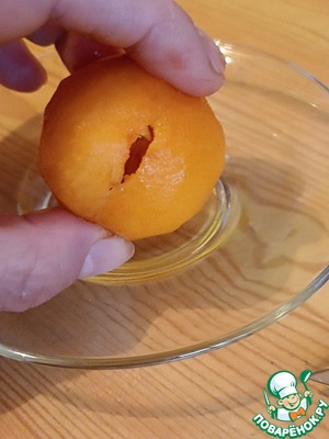 Варенье из абрикосов "Целые плоды" Варенье из абрикосов "Целые плоды"