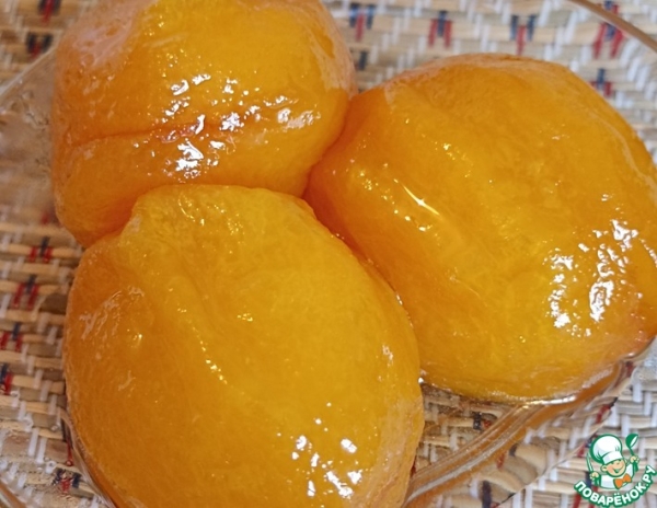 Варенье из абрикосов "Целые плоды" Варенье из абрикосов "Целые плоды"