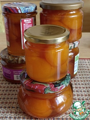 Варенье из абрикосов "Целые плоды" Варенье из абрикосов "Целые плоды"