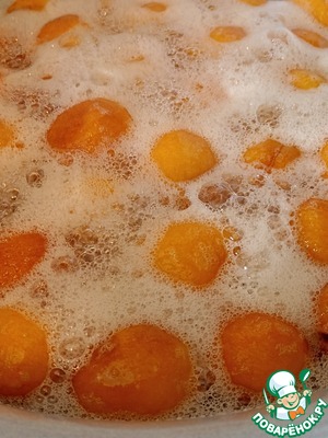 Варенье из абрикосов "Целые плоды" Варенье из абрикосов "Целые плоды"