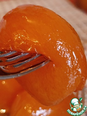 Варенье из абрикосов "Целые плоды" Варенье из абрикосов "Целые плоды"