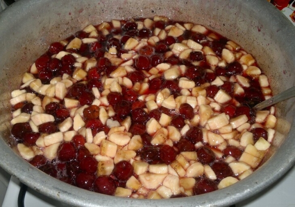 Варенье из вишни с бананом Варенье из вишни с бананом